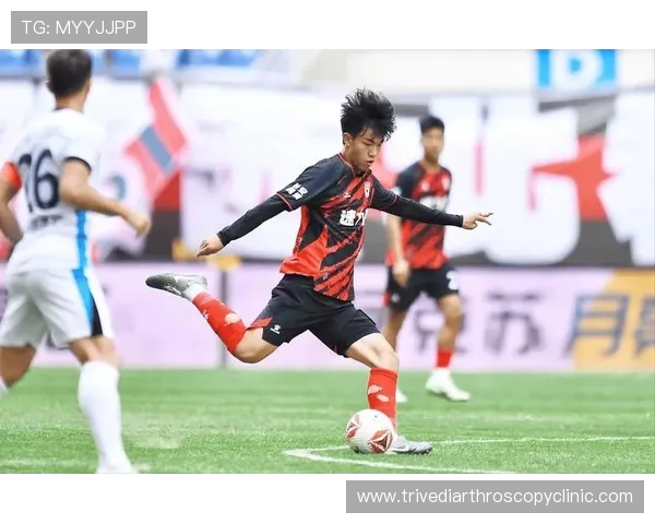 中国留洋军团传捷报!15岁小将在西班牙联赛独造两球,值得期待